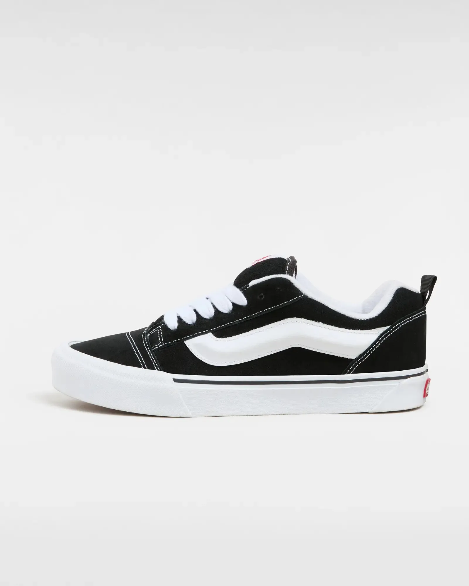 Knu Skool Shoes in Black & True White